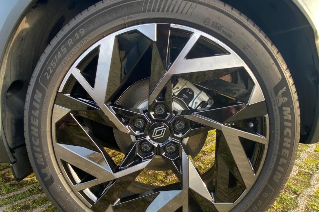 renault-captur-hybrid-esprit-alpine-activlease renault-captur-hybrid-esprit-alpine-activlease