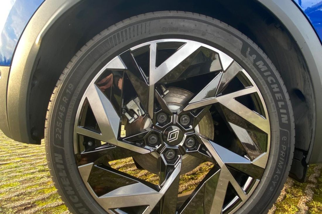 renault-captur-hybrid-esprit-alpine-activlease renault-captur-hybrid-esprit-alpine-activlease