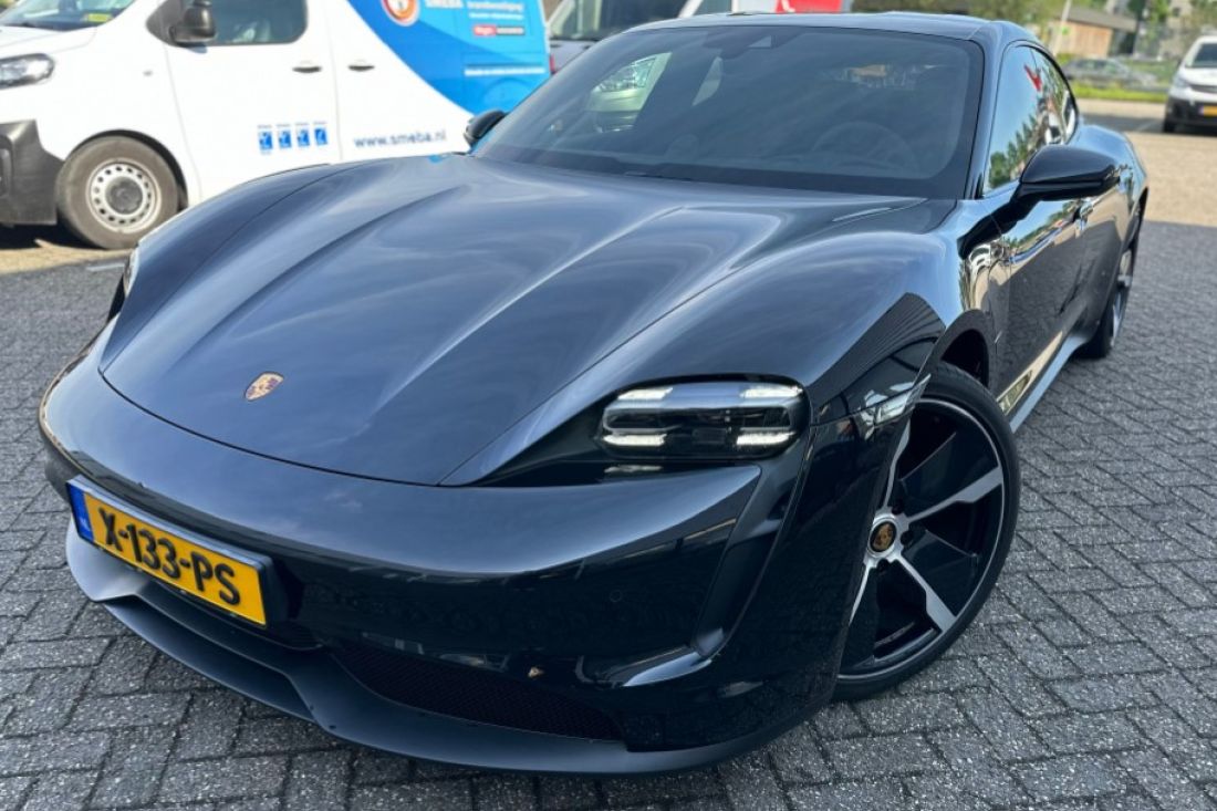 porsche-taycan-diepzwart-voorraad-activlease porsche-taycan-diepzwart-voorraad-activlease
