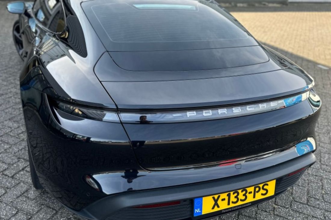 porsche-taycan-diepzwart-voorraad-activlease porsche-taycan-diepzwart-voorraad-activlease