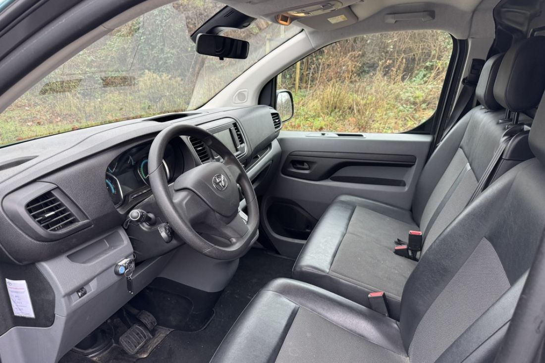 toyota-proace-electric-navigator-activlease
