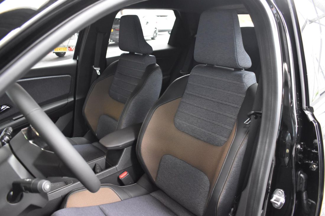 renault-5-comfort-range-techno-zwart-shortlease-activlease