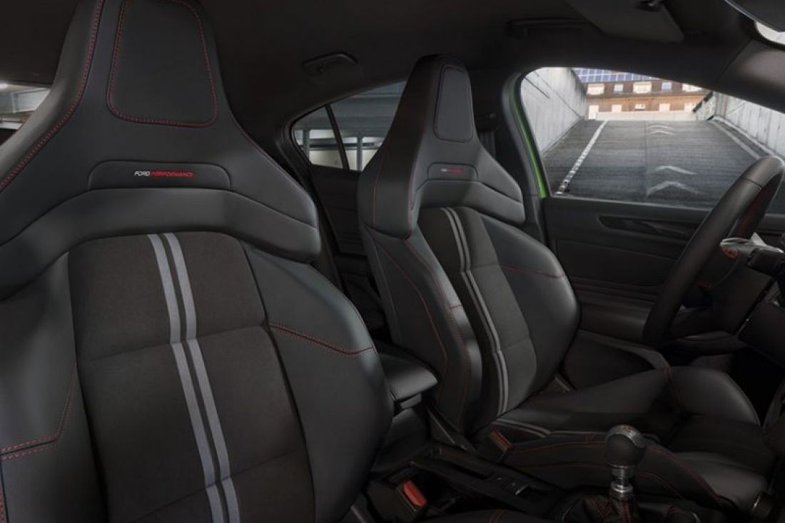ford-focus-wagon-hybrid-shortlease-activlease4