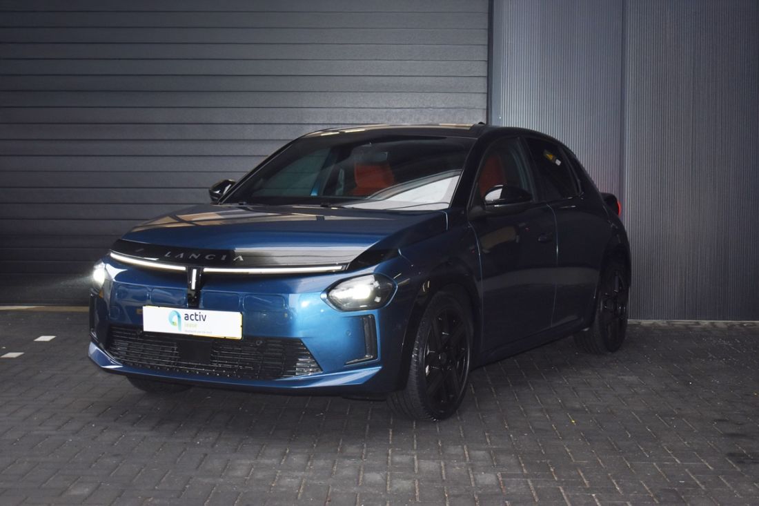 lancia-ypsilon-shortlease-blauw-activlease