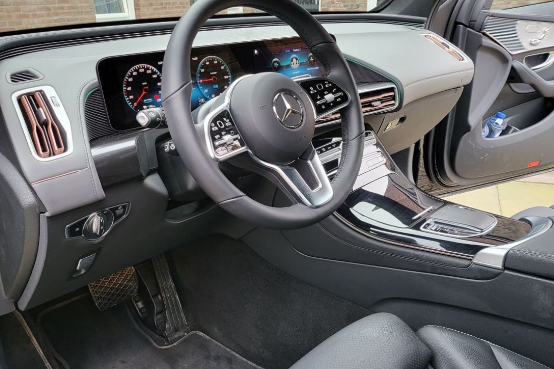 mercedes-benz-eqe-luxury-line-activlease9