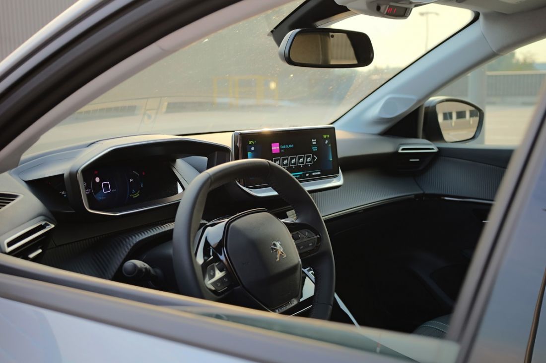 peugeot-e208-allure-pack-activlease13 peugeot-e208-allure-pack-activlease13