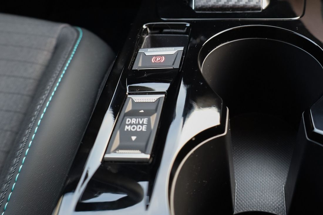 peugeot-e208-allure-pack-activlease16 peugeot-e208-allure-pack-activlease16