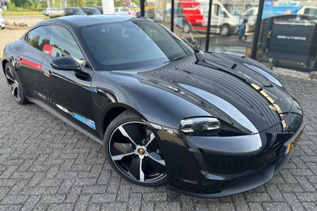 porsche-taycan-diepzwart-voorraad-activlease porsche-taycan-diepzwart-voorraad-activlease