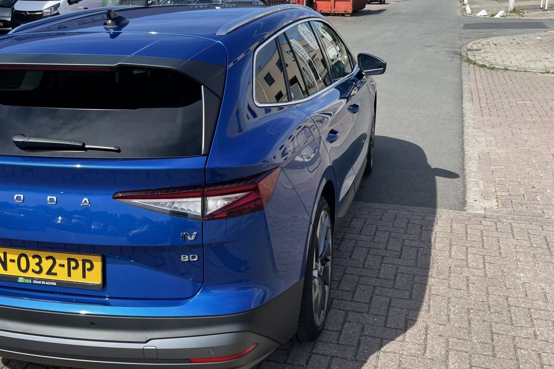 skoda-enyaq-80-race-blue-activlease8