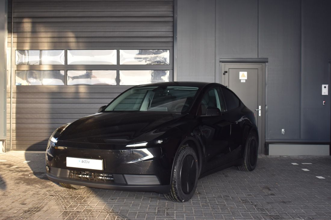tesla-model-y-standard-shortlease-activlease tesla-model-y-standard-shortlease-activlease