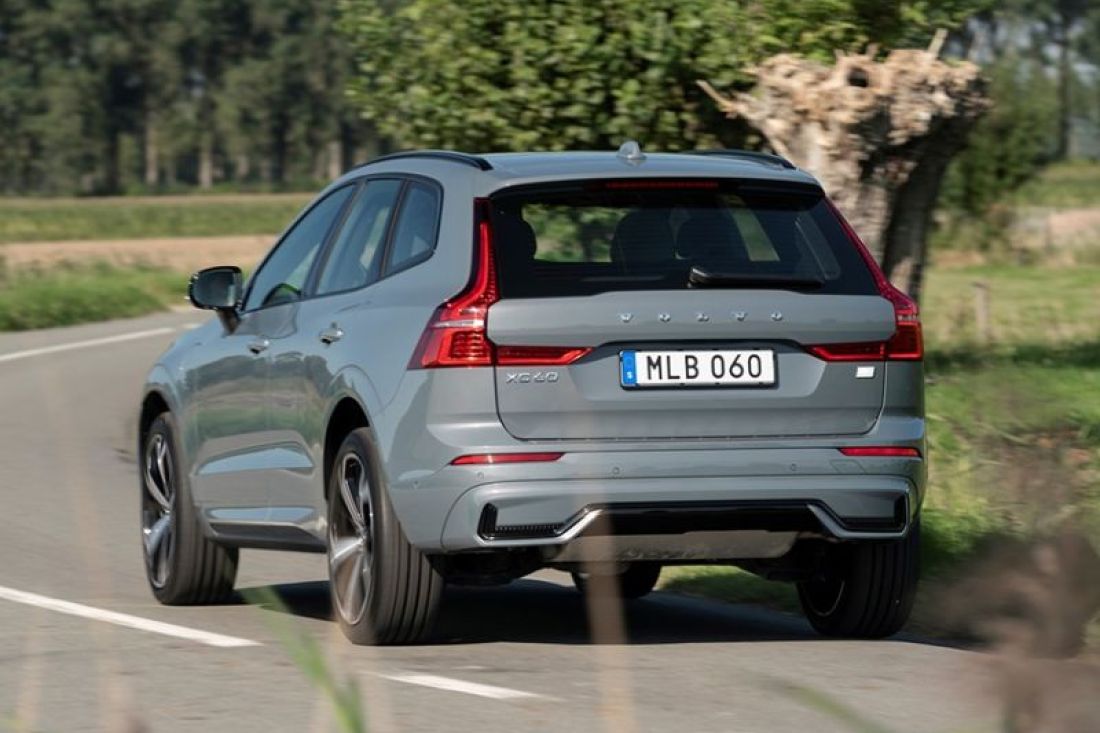 volvo-xc60-5-deurs-activlease-short-lease3 volvo-xc60-5-deurs-activlease-short-lease3