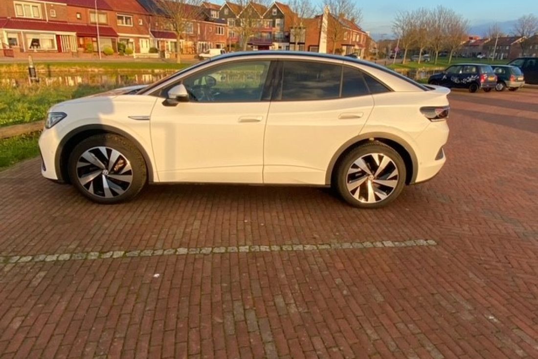 vw-id5-pro-gletscher-white-activlease7