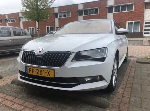 Skoda Superb 1.4 TSI Ambition Business DSG-7