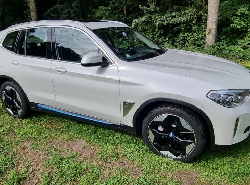 BMW iX3