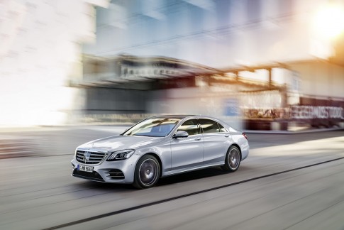 Mercedes teased augmented reality van nieuwe S-klasse