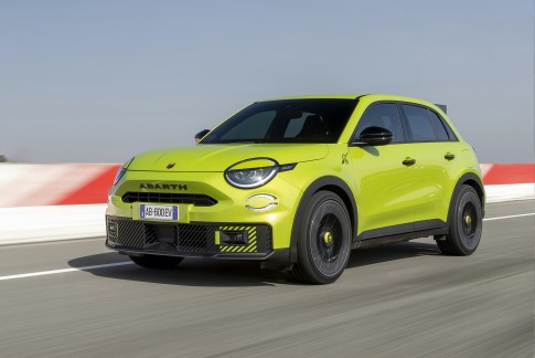 De nieuwe elektrische Abarth 600e is hier en wij weten de Nederlandse prijs De nieuwe elektrische Abarth 600e is hier en wij weten de Nederlandse prijs
