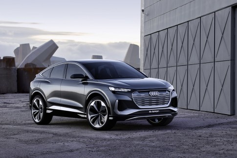 Audi zet de elektrificatie voort en toont Q4 Sportback e-tron concept Audi zet de elektrificatie voort en toont Q4 Sportback e-tron concept