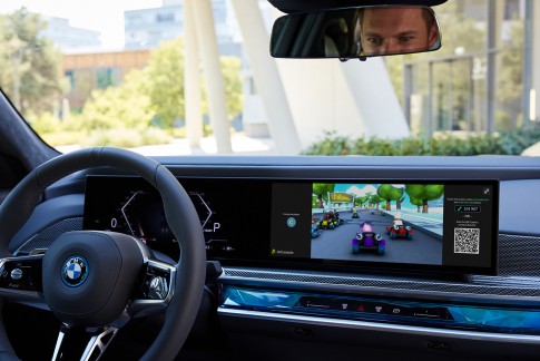 BMW gaat Tesla achterna met gamen in de elektrische auto! BMW gaat Tesla achterna met gamen in de elektrische auto!
