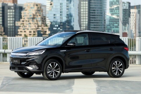 De BYD Atto 3 is vernieuwd: Stoerder, sneller én luxer De BYD Atto 3 is vernieuwd: Stoerder, sneller én luxer