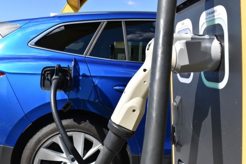 Elektrische rijders en wagenparken profiteren langer van belastingvoordeel Elektrische rijders en wagenparken profiteren langer van belastingvoordeel