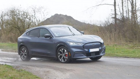 Video: de Ford Mustang Mach E heeft een persoonlijke energiemonitor aan boord