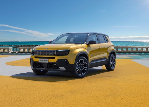 De elektrische Jeep Avenger gaat flink in prijs omlaag De elektrische Jeep Avenger gaat flink in prijs omlaag