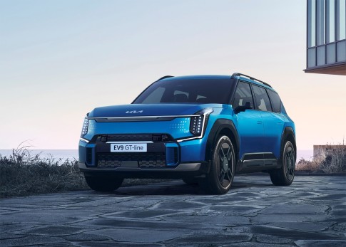 Kia EV9 specificaties: tot 541 kilometer actieradius en tot 383 pk vermogen Kia EV9 specificaties: tot 541 kilometer actieradius en tot 383 pk vermogen