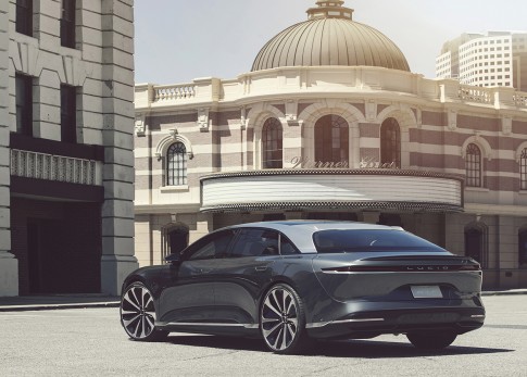 Lucid Air krijgt een nieuwe topversie met 3 motoren Lucid Air krijgt een nieuwe topversie met 3 motoren