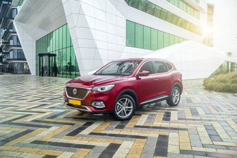 MG introduceert de EHS Plug-in Hybride als haar tweede model in Nederland MG introduceert de EHS Plug-in Hybride als haar tweede model in Nederland