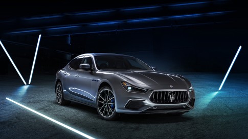 Ghibli Hybrid is de eerste deels geëlektrificeerde Maserati Ghibli Hybrid is de eerste deels geëlektrificeerde Maserati