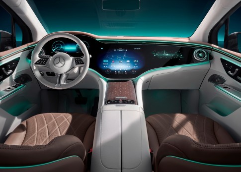 Mercedes-Benz kondigt de EQE SUV aan en dit is het interieur Mercedes-Benz kondigt de EQE SUV aan en dit is het interieur