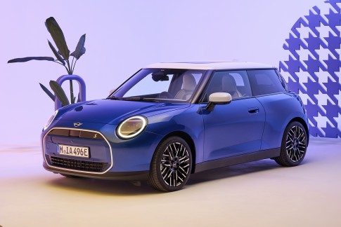 De nieuwe elektrische Mini Cooper SE is er vanaf 38.990 euro De nieuwe elektrische Mini Cooper SE is er vanaf 38.990 euro