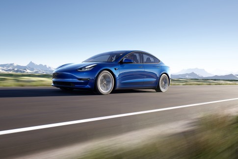 Tesla introduceert nieuwe software update met Disney+ en meer Tesla introduceert nieuwe software update met Disney+ en meer