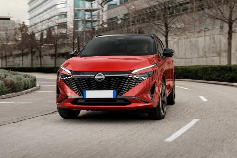Nissan Qashqai vernieuwd: Nieuw vooraanzicht en Google aan boord Nissan Qashqai vernieuwd: Nieuw vooraanzicht en Google aan boord