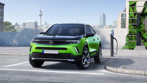 In deze uitvoeringen is de Opel Mokka-e in 2021 te leasen In deze uitvoeringen is de Opel Mokka-e in 2021 te leasen