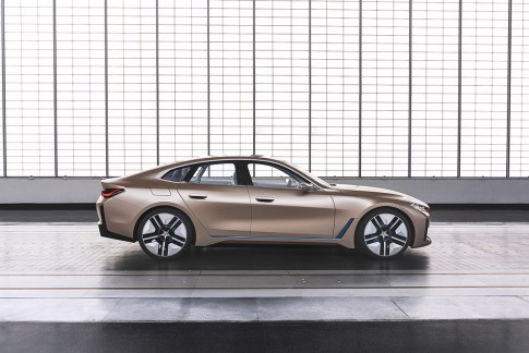 BMW i4 voor het eerst van dichtbij bekeken, in Nederland! BMW i4 voor het eerst van dichtbij bekeken, in Nederland!