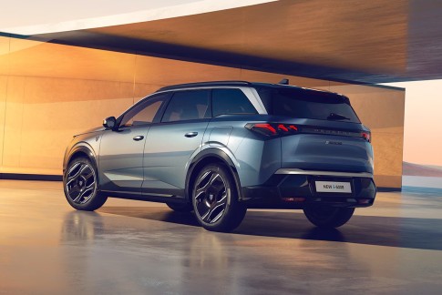 Dit kost de nieuwe Peugeot 5008 en e-5008: elektrisch vanaf 50.520 euro Dit kost de nieuwe Peugeot 5008 en e-5008: elektrisch vanaf 50.520 euro
