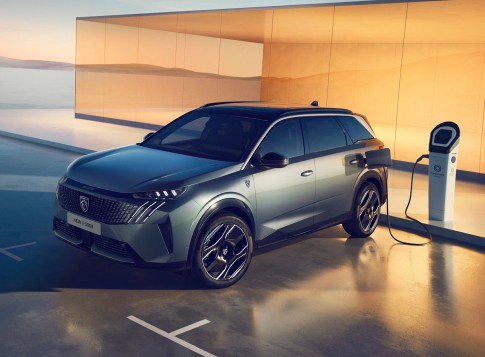 Nieuwe Peugeot e-5008: 7 zitplaatsen en tot 660 km actieradius Nieuwe Peugeot e-5008: 7 zitplaatsen en tot 660 km actieradius