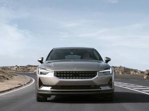 De Polestar 2 is tot € 14.000 goedkoper dankzij nieuwe varianten