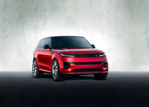 De nieuwe Range Rover Sport krijgt een eigen gezicht meer dan 500pk! De nieuwe Range Rover Sport krijgt een eigen gezicht meer dan 500pk!