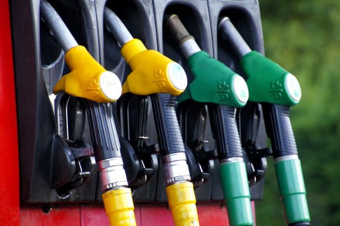 Shell moet fors verduurzamen, gaat elektrische revolutie nu in de volgende versnelling? Shell moet fors verduurzamen, gaat elektrische revolutie nu in de volgende versnelling?