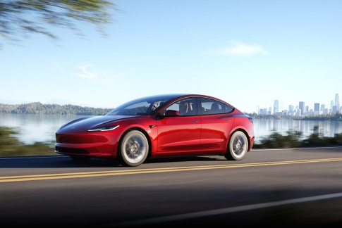 Verrassing: Tesla Model 3 compleet vernieuwd en instappen kan nog dit jaar!