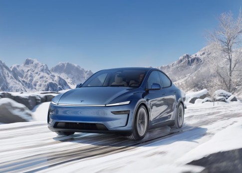 Vernieuwde Tesla Model Y onthuld: met Cybertruck invloeden! Vernieuwde Tesla Model Y onthuld: met Cybertruck invloeden!