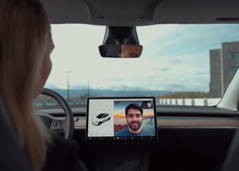 Zoom videogesprekken houden in uw Tesla, binnenkort kan het!