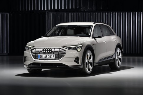 Audi e-tron krijgt goedkoper instapmodel, levering 2019
