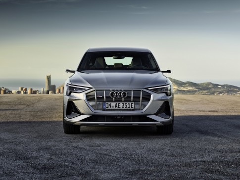 De Audi e-tron en Audi e-tron Sportback: dít zijn de verschillen De Audi e-tron en Audi e-tron Sportback: dít zijn de verschillen