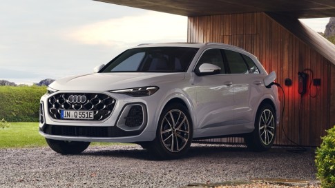 Nieuwe Audi Q5 Plug-in Hybrid rijdt tot 100 km elektrisch bereik, nu te bestellen! Nieuwe Audi Q5 Plug-in Hybrid rijdt tot 100 km elektrisch bereik, nu te bestellen!