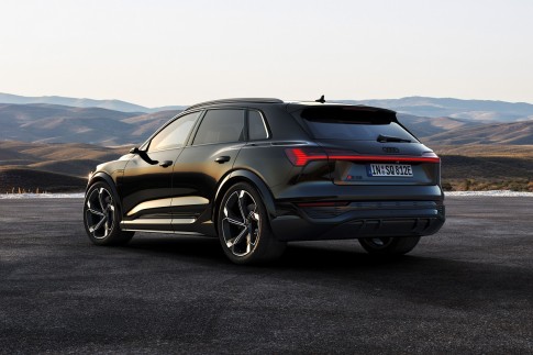 Audi e-tron wordt Audi Q8 e-tron: vernieuwde looks en 600 km actieradius