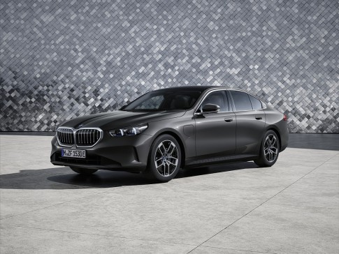 BMW 5 Serie Plug-in Hybrids aangekondigd: 530e en 550e xDrive