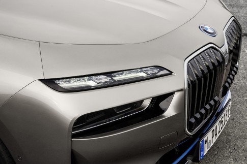 BMW i7 heeft koplampen met Swarovski-kristal BMW i7 heeft koplampen met Swarovski-kristal
